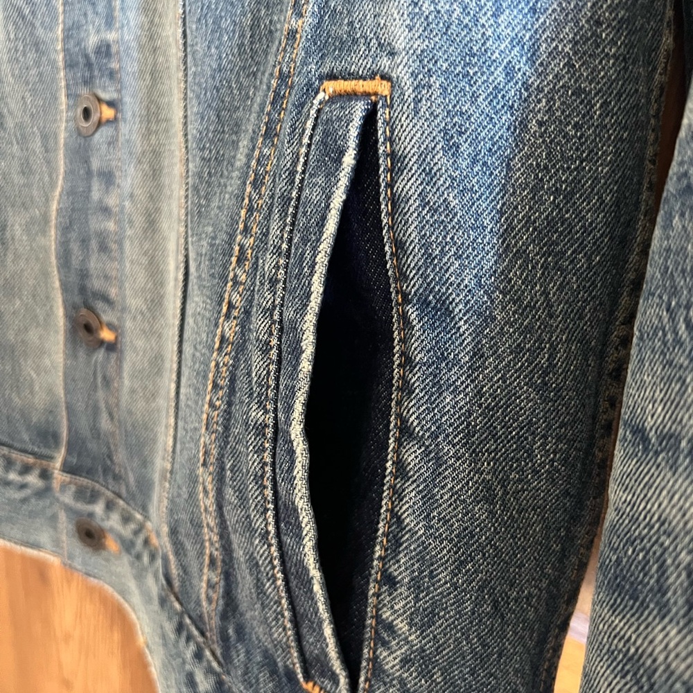 Vince Mohave Blue Denim Trucker Jacket with Brown Sherpa Lining - Picture 10 of 12
